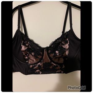 Torrid Cueves size 4 Bra